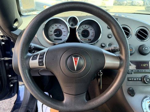 Used 2007 Pontiac Solstice Convertible w/ Preferred Package RWD image 8