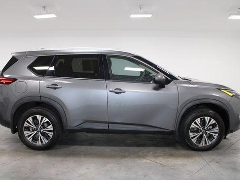 Used 2021 Nissan Rogue SV w/ Premium Package FWD image 11