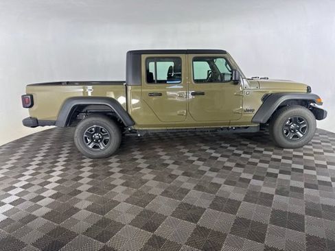 Used 2026 Jeep Gladiator Sport AWD/4WD image 6