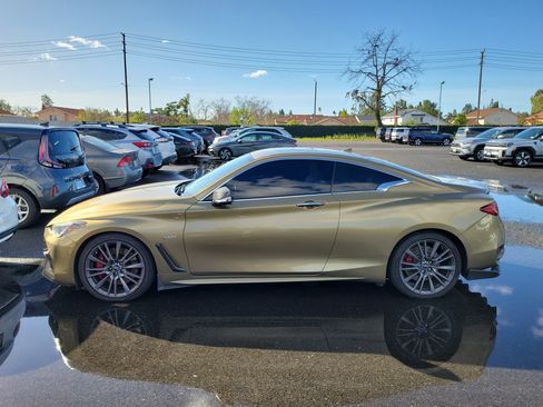 Used 2017 INFINITI Q60 Red Sport 400 image 2