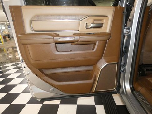 Used 2024 RAM 2500 Limited w/ Safety Group image 31