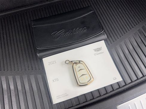 Used 2021 Cadillac XT6 Premium Luxury image 88