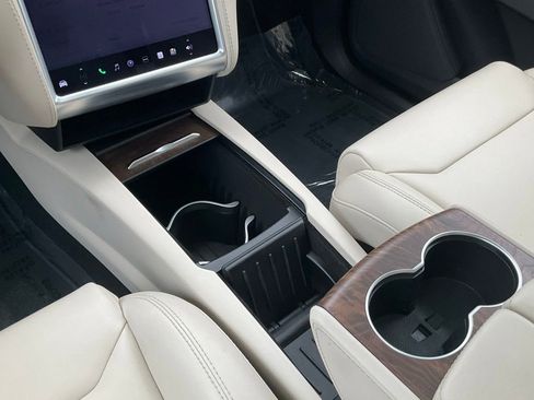 Used 2017 Tesla Model X 75D image 46