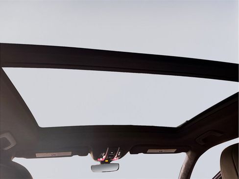 Used 2023 Porsche Cayenne Turbo image 32