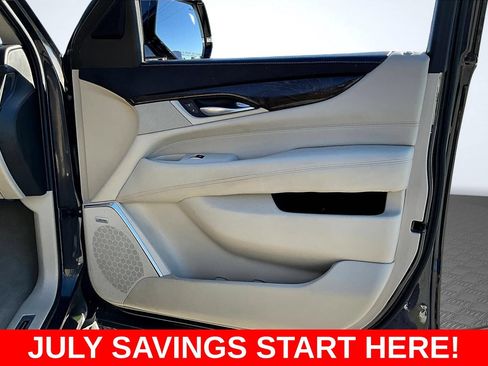 Used 2018 Cadillac Escalade ESV Luxury AWD/4WD image 35