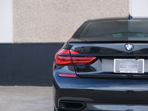 Used 2019 BMW 750i 750i Sedan 4D w/ M Sport Package image 14