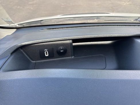 Used 2021 Ford Transit 350 XLT image 24