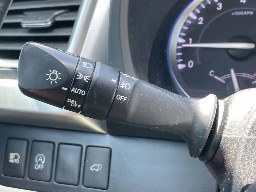 Used 2017 Toyota Highlander XLE AWD/4WD image 33