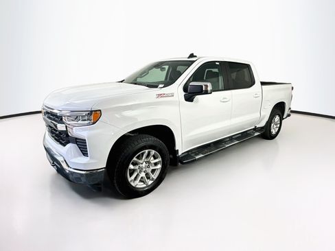 Used 2025 Chevrolet Silverado 1500 LT AWD/4WD image 3