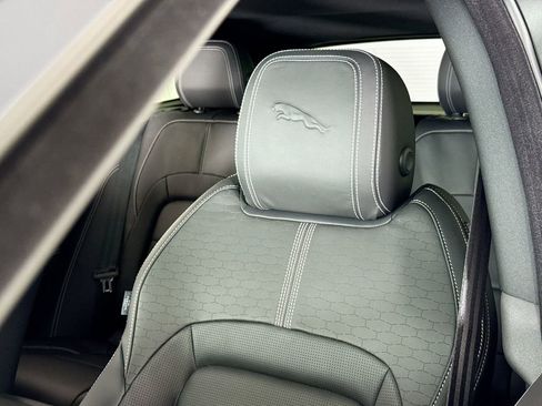 Certified 2025 Jaguar F-PACE R-Dynamic S image 23