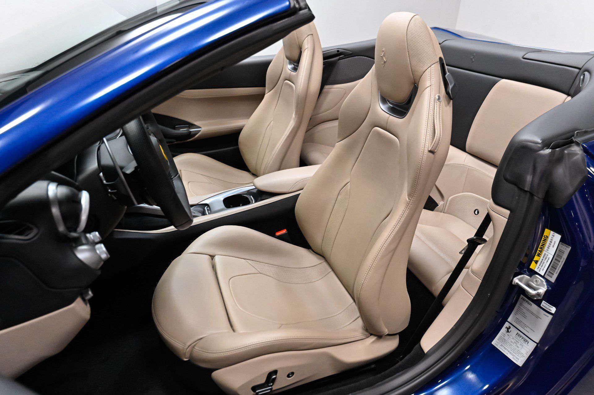 Used 2019 Ferrari Portofino RWD image 7