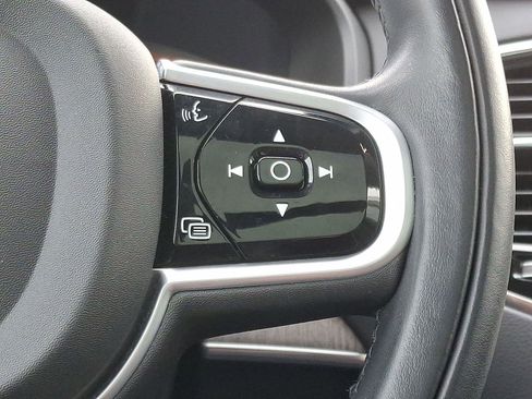 Used 2022 Volvo XC90 T6 Inscription w/ Climate Package image 24