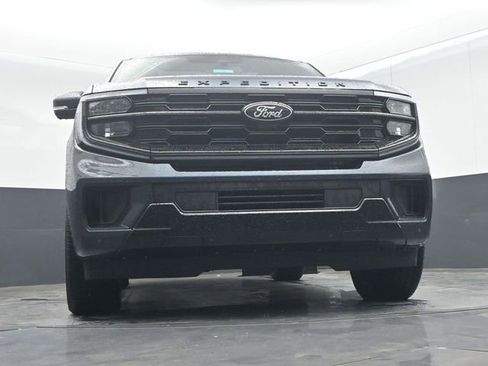 Used 2025 Ford Expedition Platinum w/ Stealth Performance Package AWD/4WD image 49
