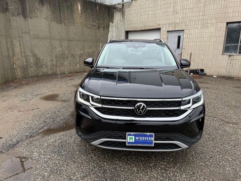 Used 2023 Volkswagen Taos SEL AWD/4WD image 9