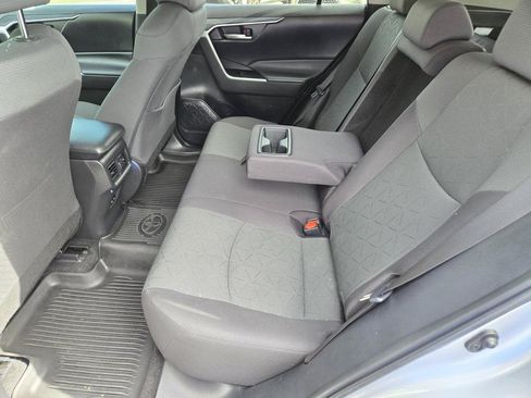 Used 2024 Toyota RAV4 XLE FWD image 17