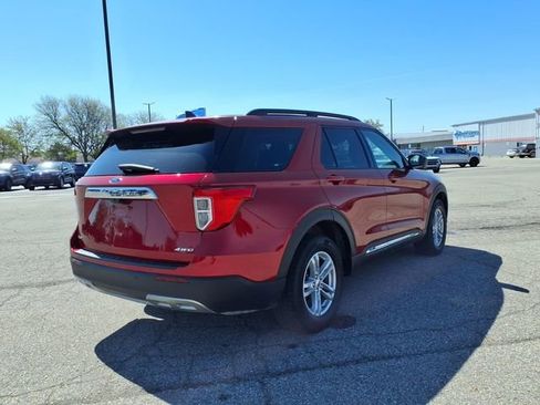 Used 2023 Ford Explorer XLT w/ Equipment Group 202A AWD/4WD image 6