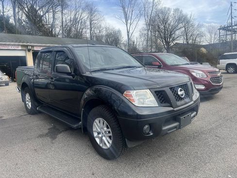 Used 2016 Nissan Frontier SV image 1