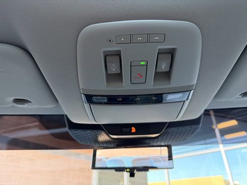 Used 2023 Nissan Ariya FWD image 23