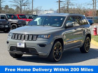 Used 2020 Jeep Grand Cherokee Altitude video 2