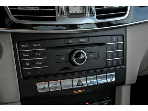 Used 2016 Mercedes-Benz E 350 4MATIC Sedan image 23