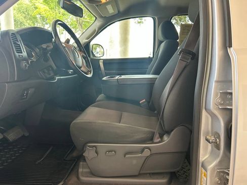 Used 2014 Chevrolet Silverado 2500 LT w/ Z71 Appearance Package AWD/4WD image 6