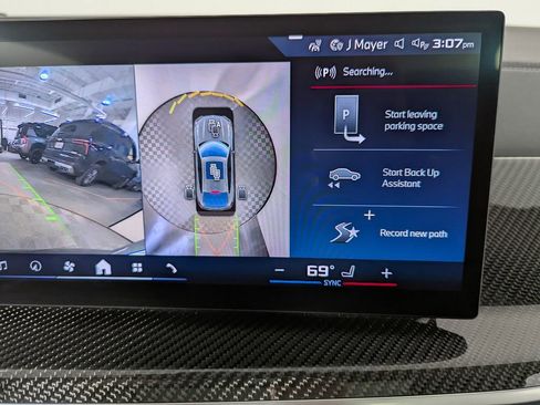 Certified 2024 BMW X6 M60i w/ Dynamic Handling Package image 27