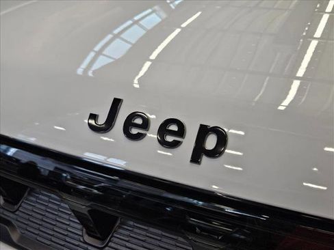 New 2026 Jeep Grand Wagoneer L Limited image 15