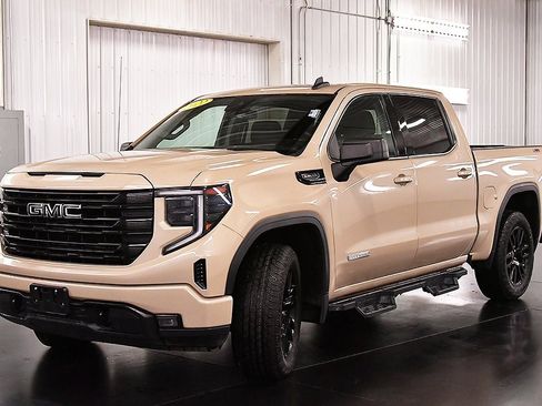 Used 2022 GMC Sierra 1500 Elevation image 3