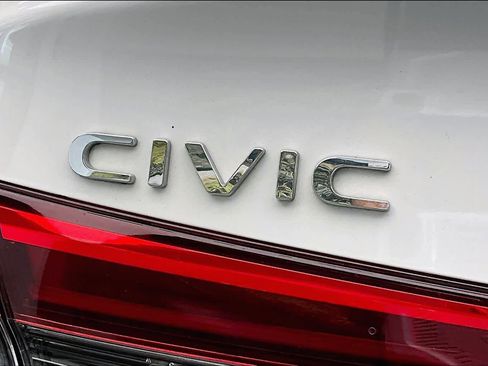 Used 2024 Honda Civic Touring image 33