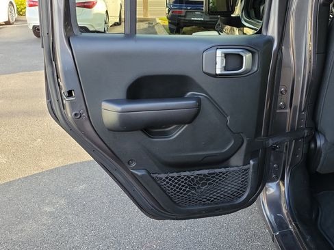 Used 2020 Jeep Wrangler Unlimited Sport S w/ Sun And Sound Package AWD/4WD image 13