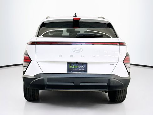 Used 2025 Hyundai Kona SEL image 7