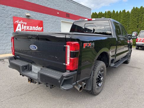 Used 2024 Ford F250 Lariat w/ Lariat Ultimate Package AWD/4WD image 3