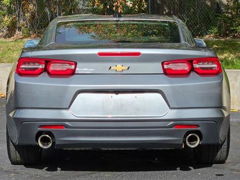 Used 2023 Chevrolet Camaro LT image 4
