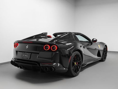 Certified 2022 Ferrari 812 GTS RWD image 38