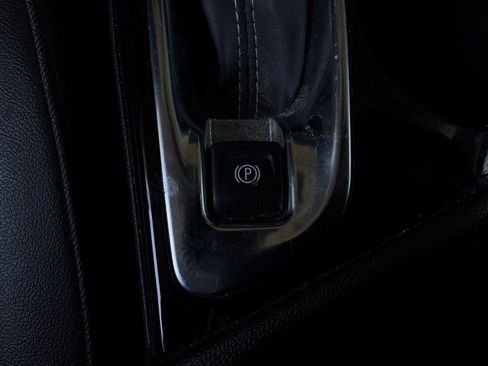 Used 2025 Buick Encore GX Preferred FWD image 19