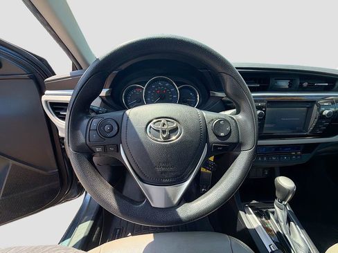 Used 2015 Toyota Corolla LE FWD image 23