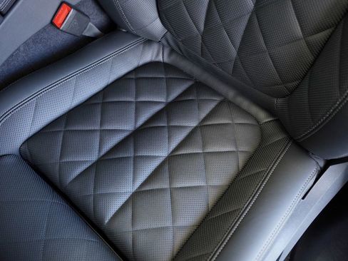 New 2026 BMW X5 xDrive50e w/ M Sport Package image 13