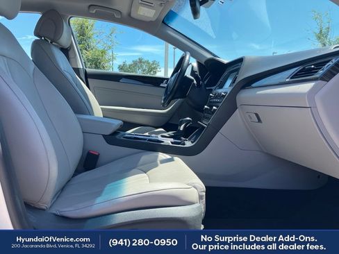 Used 2017 Hyundai Sonata Limited FWD image 11