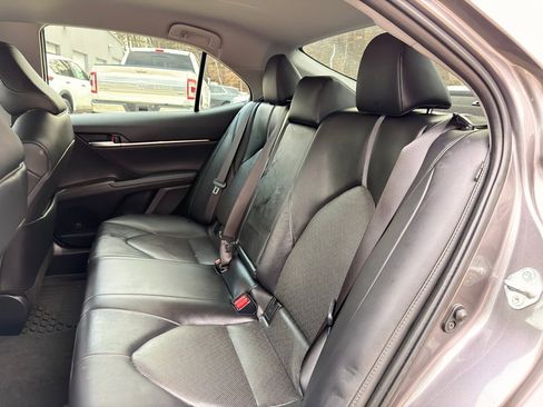 Used 2022 Toyota Camry XLE image 21