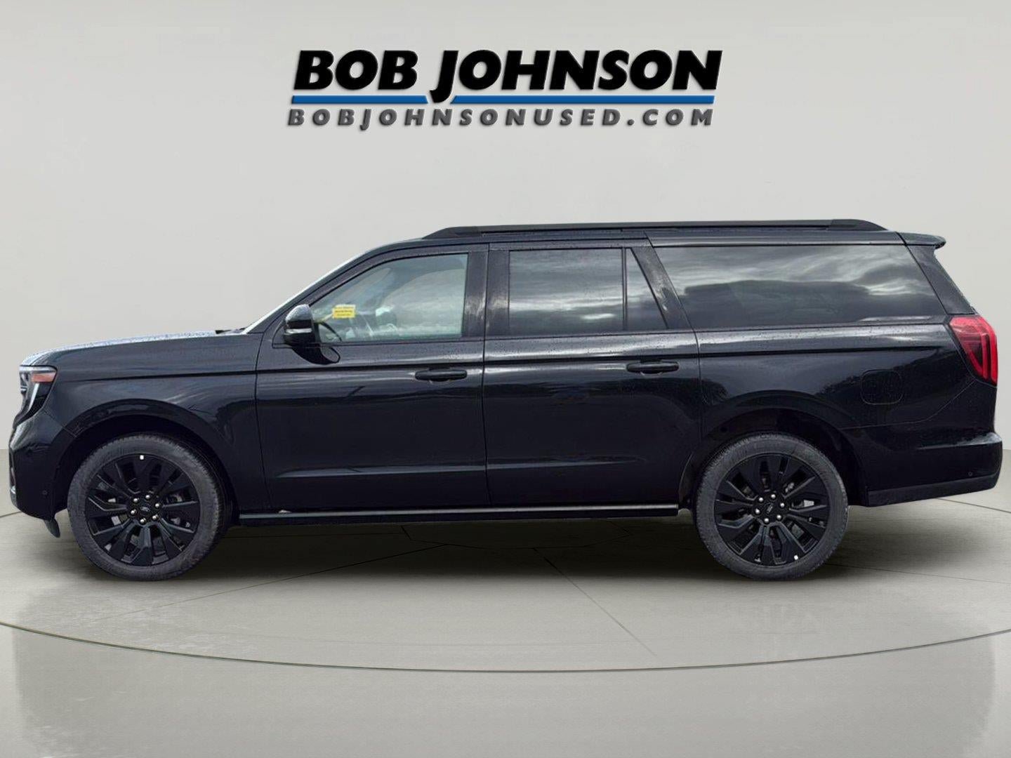 Used 2025 Ford Expedition Max Platinum w/ Stealth Appearance Package AWD/4WD image 4