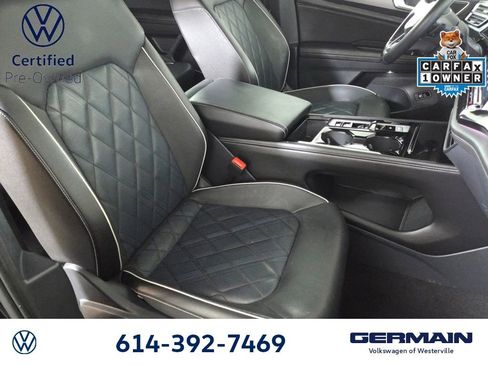 Certified 2025 Volkswagen Atlas Cross Sport SEL Premium R-Line AWD/4WD image 27