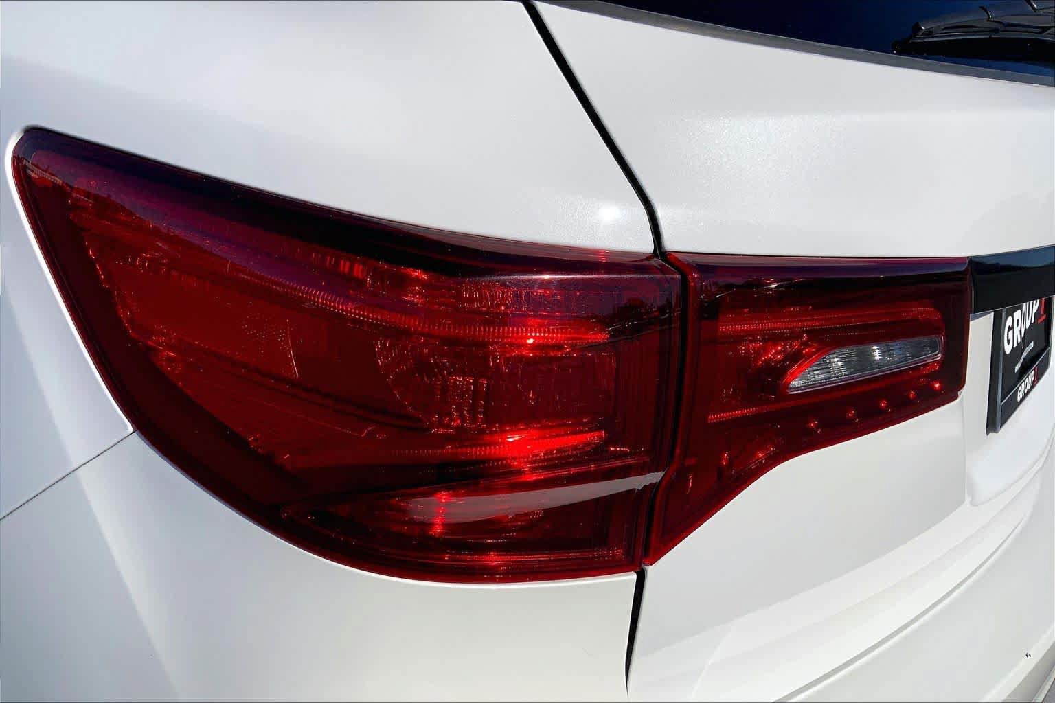 Used 2020 Acura MDX SH-AWD image 28