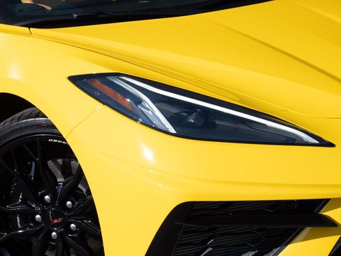 Used 2025 Chevrolet Corvette Stingray Premium Conv w/ 3LT image 29