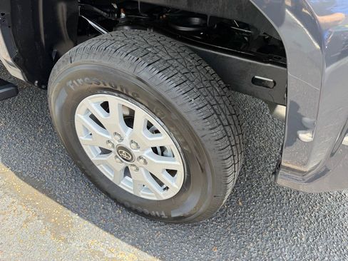 Used 2025 Toyota Tacoma SR5 AWD/4WD image 24