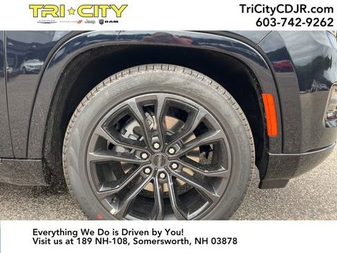 Used 2024 Jeep Grand Wagoneer Series II w/ Quick Order Packagew 28T image 50