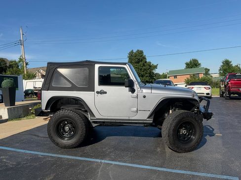 Used 2014 Jeep Wrangler Sport AWD/4WD image 2