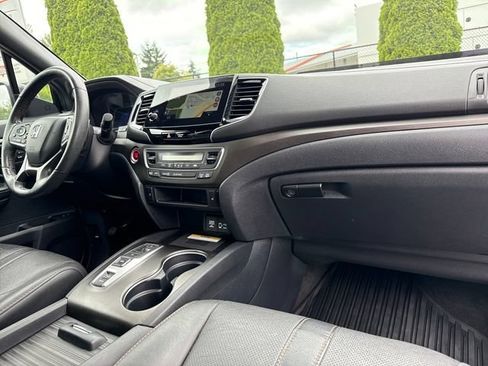 Used 2023 Honda Passport TrailSport image 23