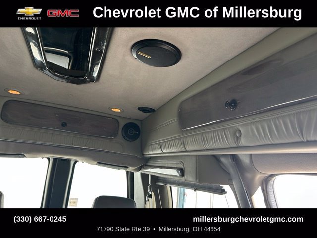Used 2004 GMC Savana 1500 w/ Preferred Equipment Group RWD image 28