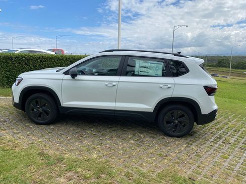 New 2026 Volkswagen Taos S FWD image 4