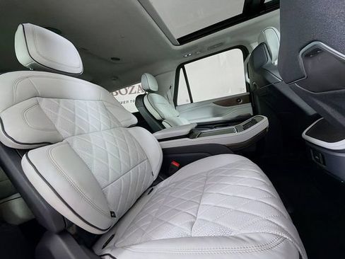 New 2026 Lincoln Navigator L Black Label AWD/4WD image 31